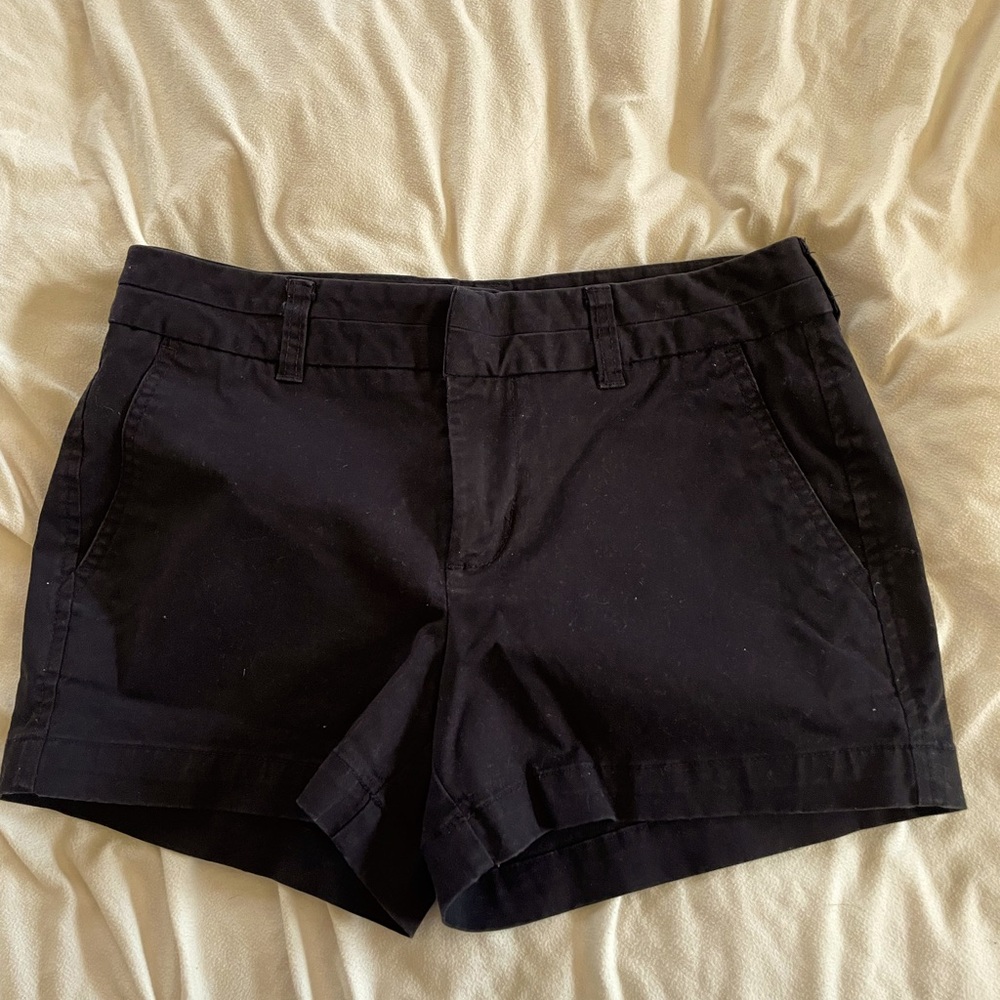 Women Khakis by GAP true black city 3 inch short